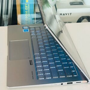 ASUSTek ZenBook UX333F