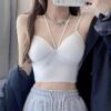 Camisole en soie glacée avec décolleté